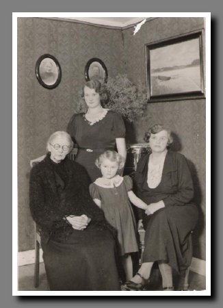 Mariane, Olga, Dagmar og Johanne Ellen